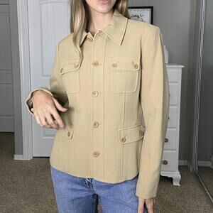 Tan and cream thick gorgeous blazer with the cutest button and pockets